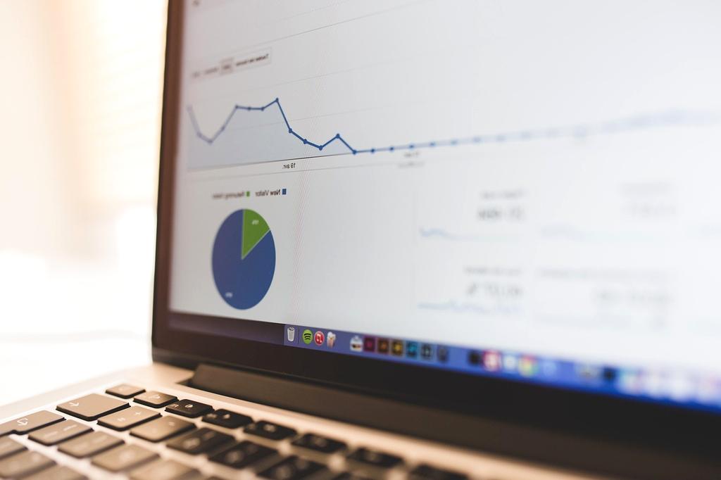 Advanced AI cloud management dashboard showing real-time analytics and automated optimization features
